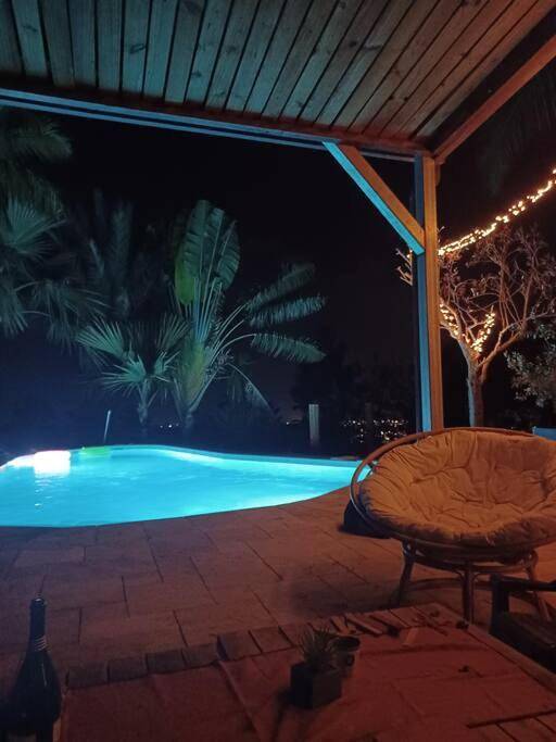 Location de vacances pour 10 personnes, avec jardin ainsi que piscine et vue, animaux acceptés à La Possession - 3