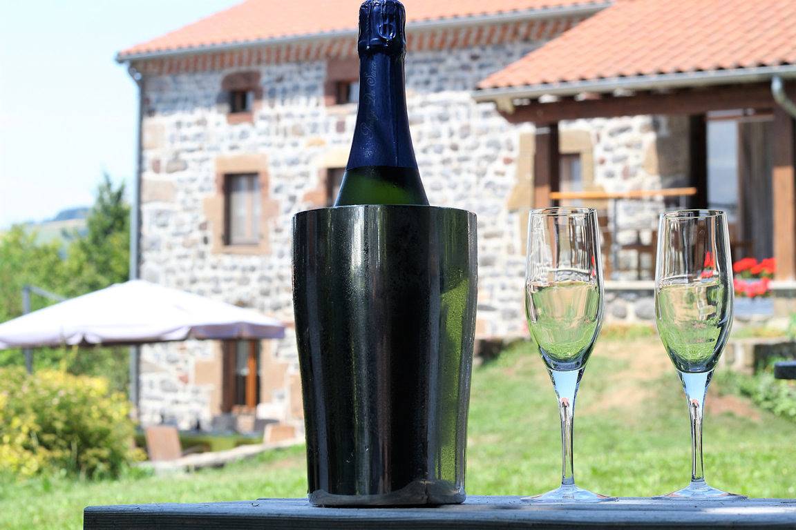 Le Clos des Pierres Rouges - Chambre Chez Léontine in Saint-Privat-d'Allier, Haute-Loire