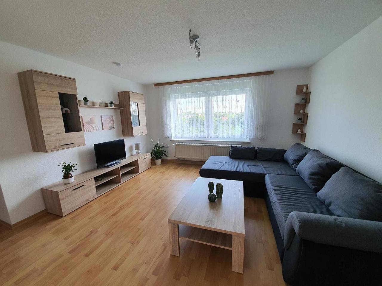 Ganze Wohnung, Apartment 'Am See' mit gemeinsamer Terrasse, Garten und Wlan in Regis-Breitingen, Leipziger Neuseenland