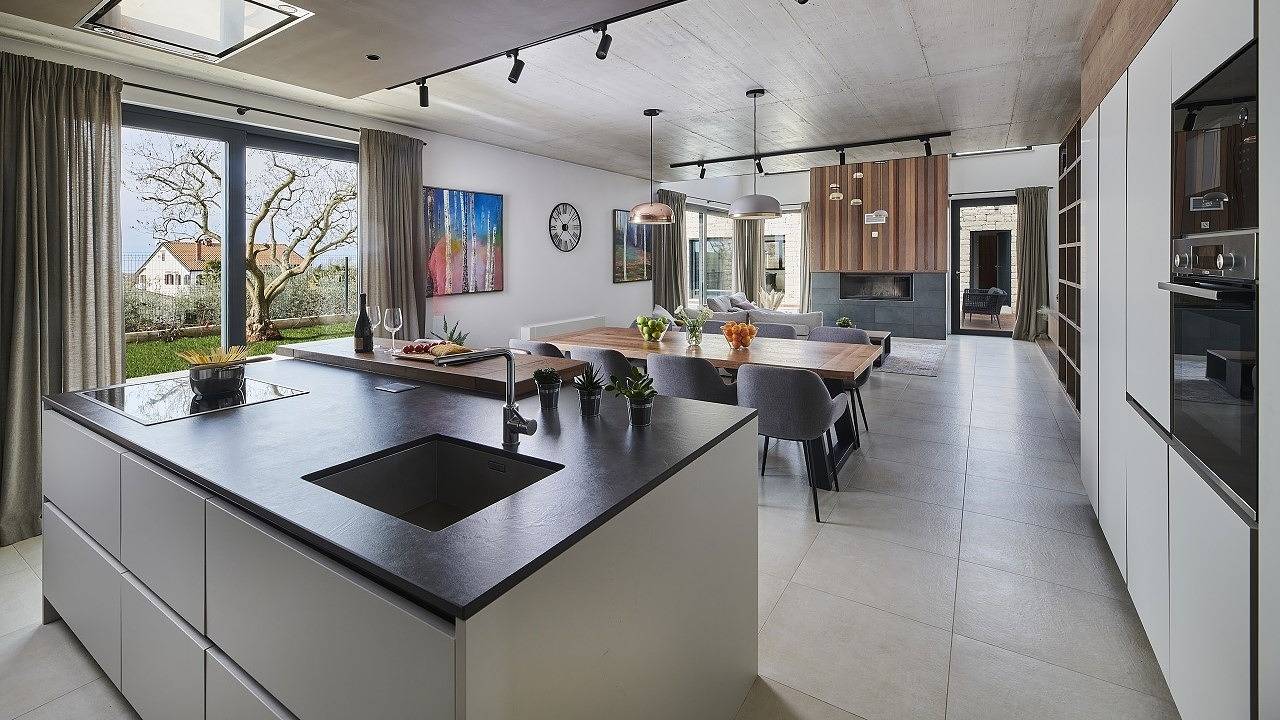 Moderne Villa Ansi mit Pool und Wellness in Anzici, Zentralistrien