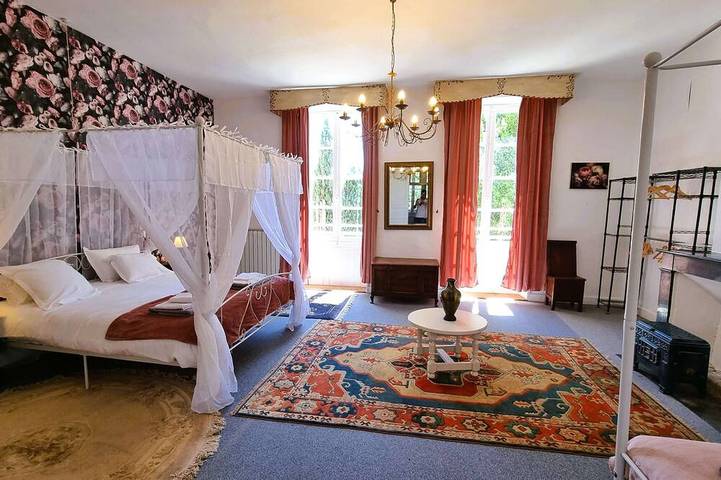 Location de vacances pour 15 personnes, avec jardin et balcon à Saint-Just-Luzac - 3