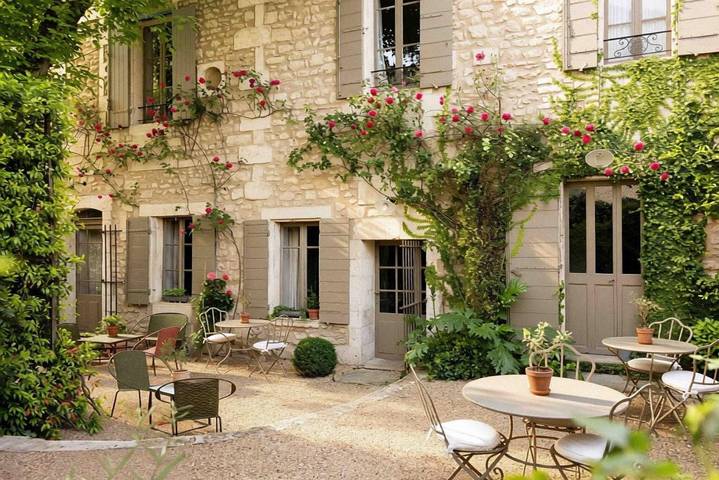 Maison d’hôte pour 2 personnes, avec Terrasse ainsi que Jardin et Vue à Saint-Rémy-de-Provence