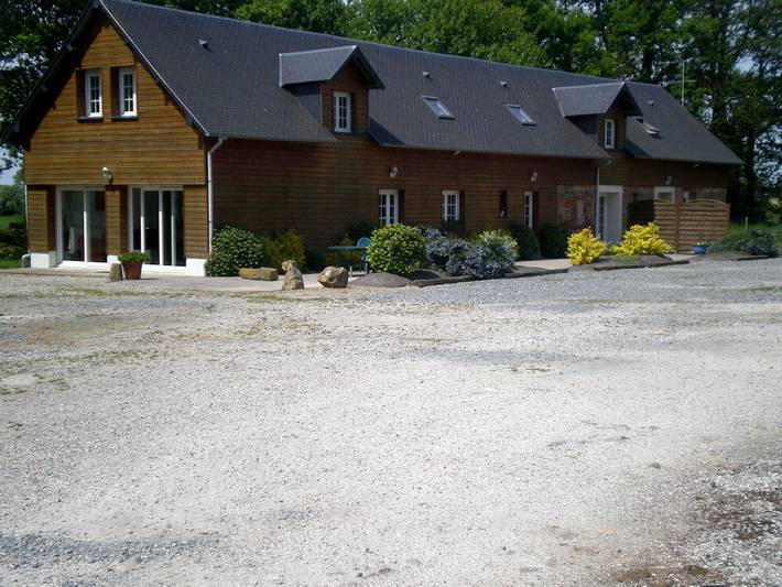 Gîte pour 11 personnes, avec Terrasse et Jardin dans Beuzeville-la-Grenier