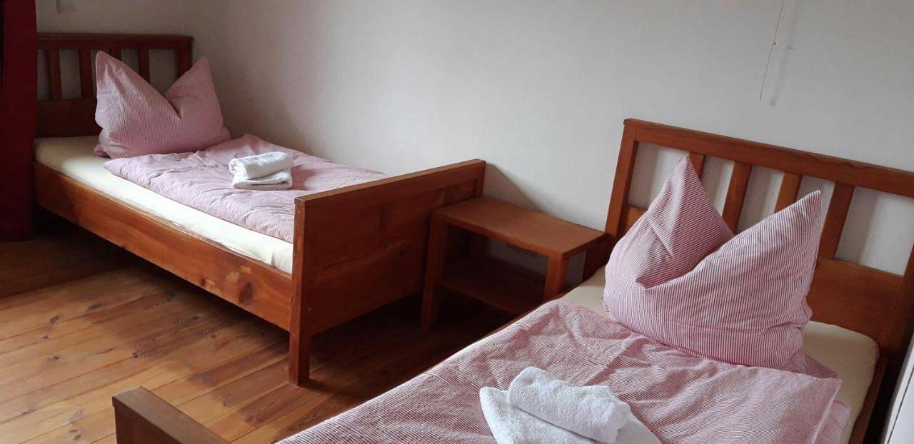 Ganze Wohnung, 75qm-grosse-Ferienwohnung-am-Naturschutzgebiet-15-Pkw-Min-zum-Strand-Stettiner-Haff in Bugewitz, Vorpommern Greifswald
