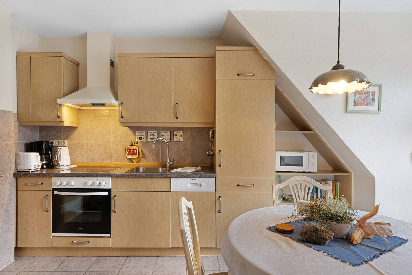 Entire apartment, Apartment 'Mühlenblick' with Private Terrace, Shared Garden and Balcony in Nordstrand (Municipality), Nordseeküste