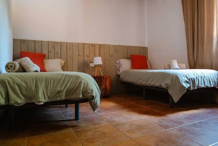 Location de vacances pour 8 personnes, avec jardin et piscine à Tordera - 4