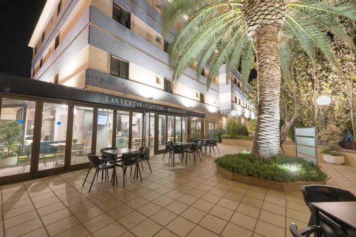 Hôtel pour 10 personnes, avec terrasse et jacuzzi ainsi que piscine et jardin à Saragosse - 4