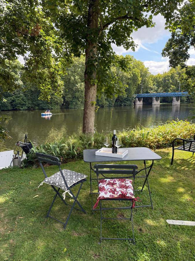 Villa du Beau Port in Cenon-sur-Vienne, Vienne (France)