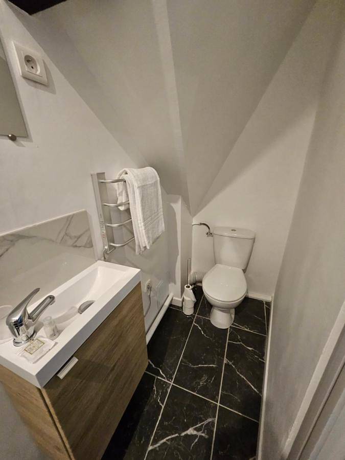 Appartement entier, One-Bedroom Apartment in Neuilly-sur-Marne, Seine-Saint-Denis