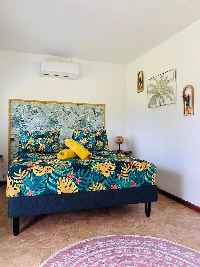 Location de vacances pour 2 personnes, avec vue ainsi que terrasse et jardin dans Huahine - 4