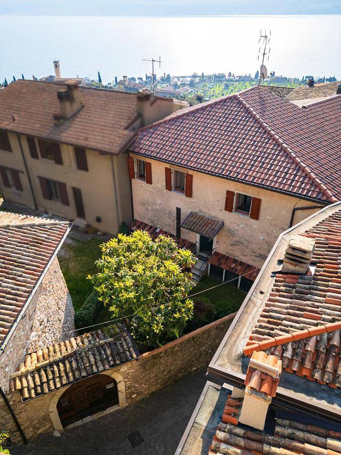 B&B für 4 Personen, mit Garten und Ausblick sowie Seeblick und Terrasse am Gardasee