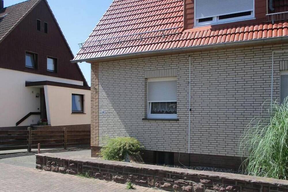 Ganze Wohnung, Ferienwohnung Weserperle - Ferienwohnung in Fürstenberg, Landkreis Holzminden
