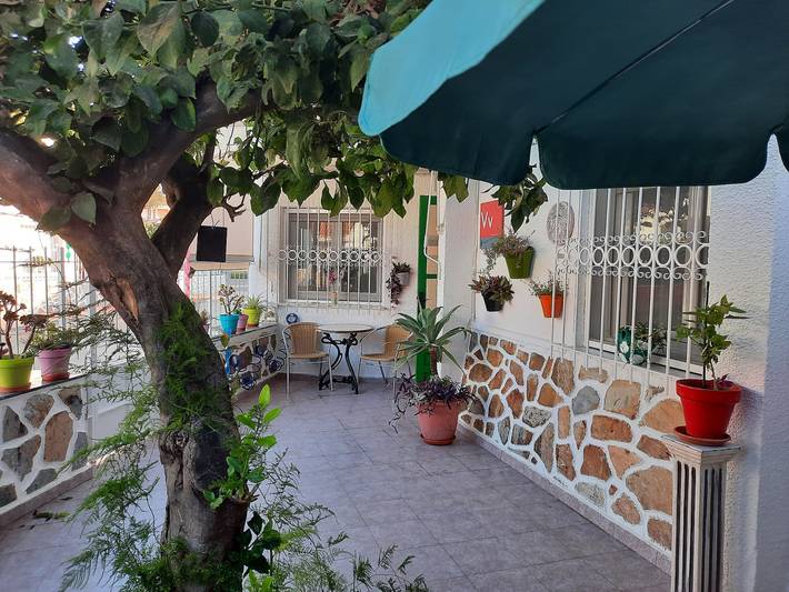 Location de vacances pour 6 personnes, avec terrasse et jardin, adapté aux familles dans Santiago de la Ribera - 2