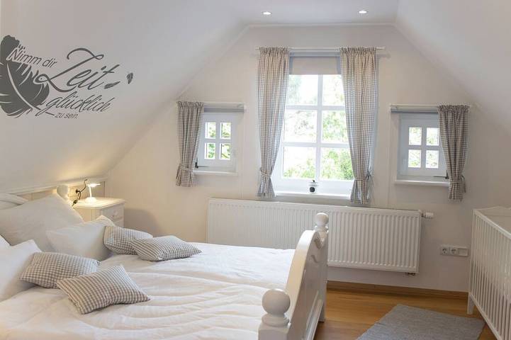 Ferienhaus für 4 Personen, mit Balkon und Sauna sowie Garten in Carolinensiel - 3