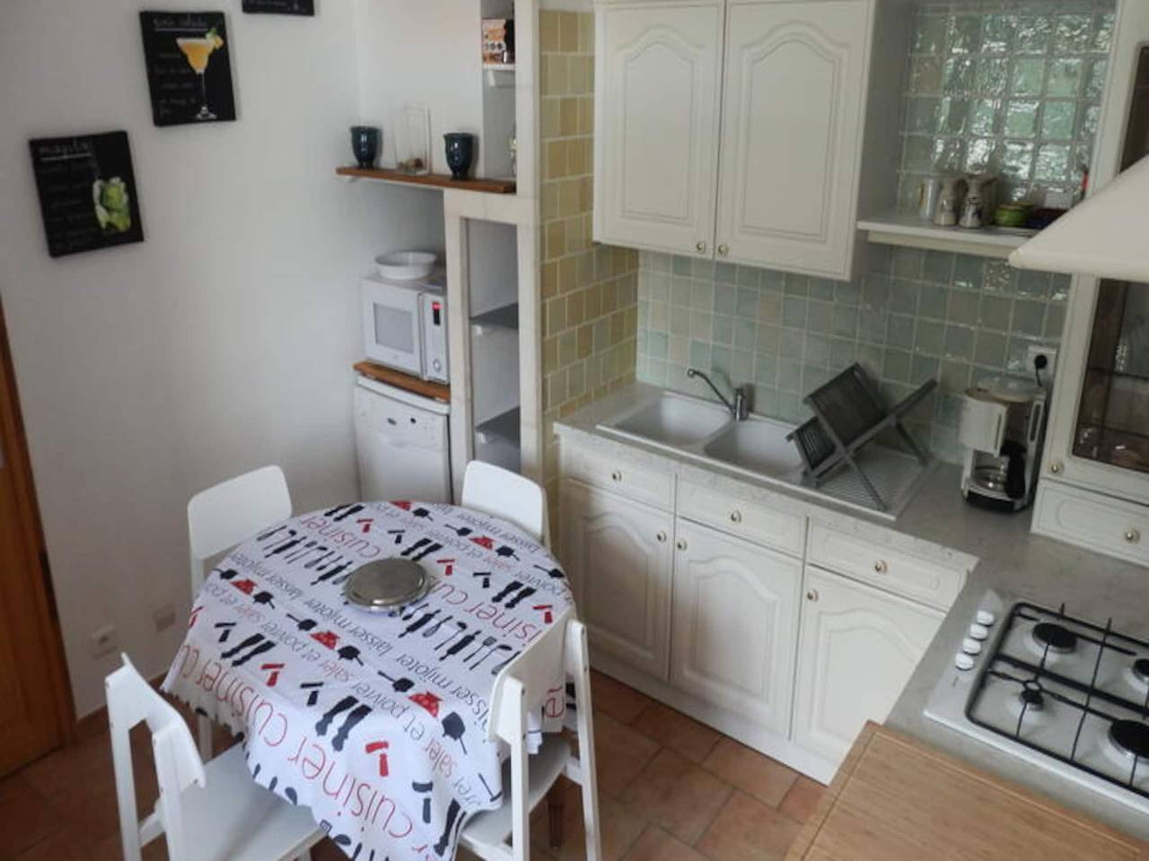 Apartamento entero, 3 Habitaciones 4 personas in Saintes-Maries-de-la-Mer, Region de Arles