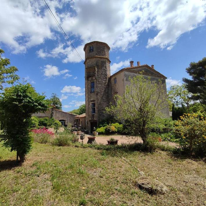 Chambre d’hôte pour 3 personnes, avec Terrasse ainsi que Jardin et Vue à Carcassonne