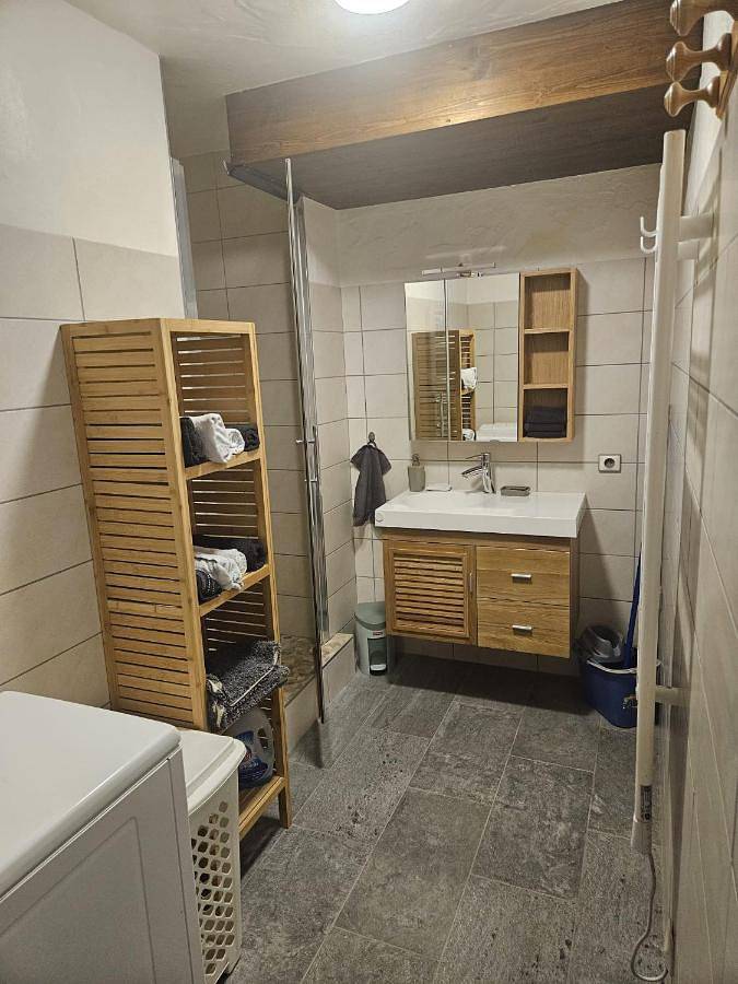Appartement entier, One-Bedroom Apartment in Bozel, Massif de la Vanoise