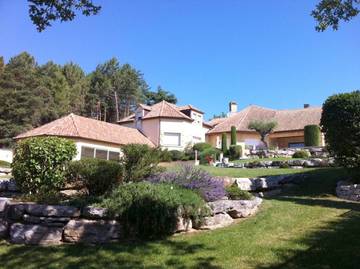 Cottage pour 3 personnes, avec jardin ainsi que piscine et vue à Cublac