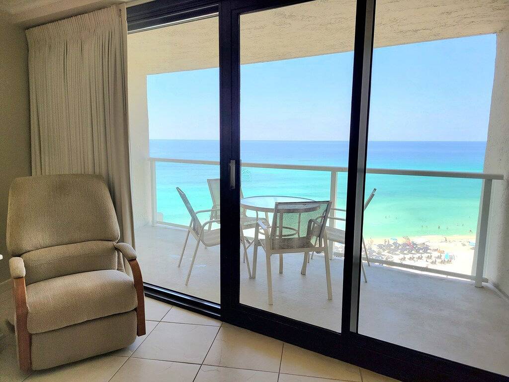Beach Rental for 4 Guests in Four Mile Village, Miramar Beach