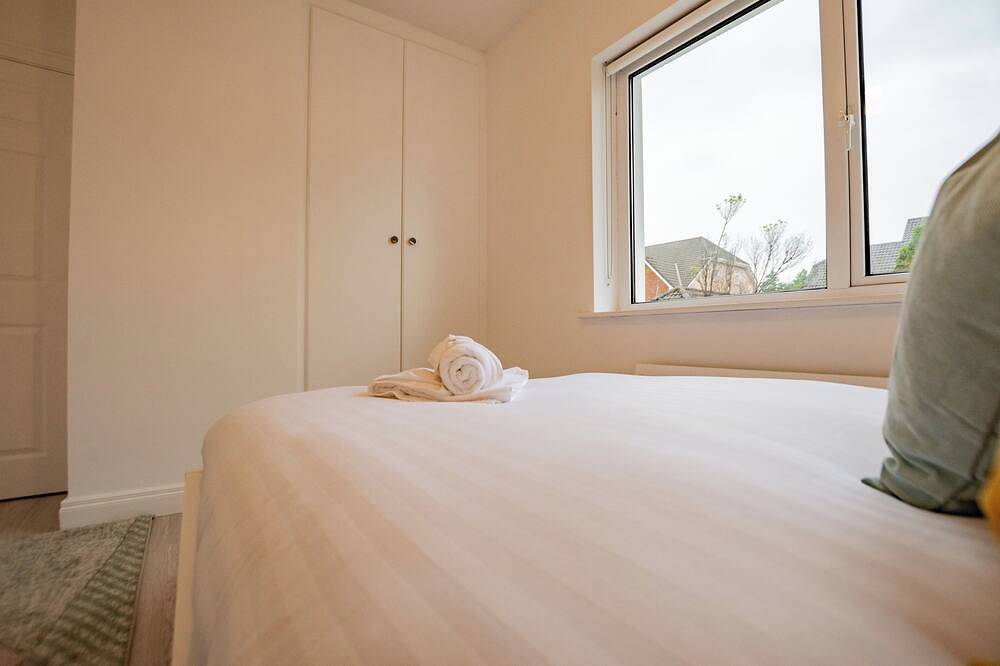 Modern & Spacious 3-bedroom house in gorgeous Galway with Parking in Galway, County Galway