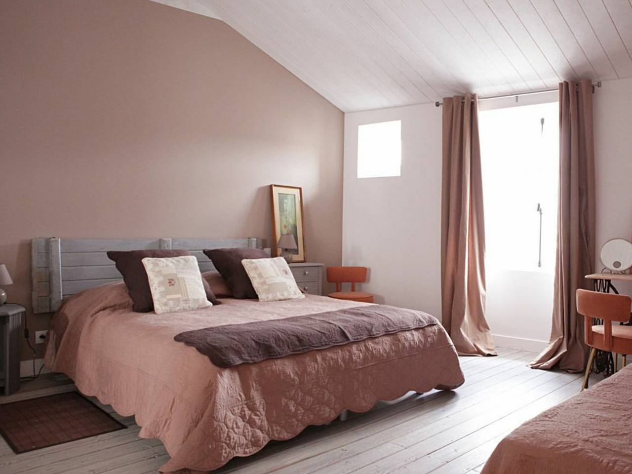 Charmanter Gîte in Alter Schule mit Terrasse, in der Nähe von Thalasso & Balneotherapie in Talmont-Saint-Hilaire, Vendée