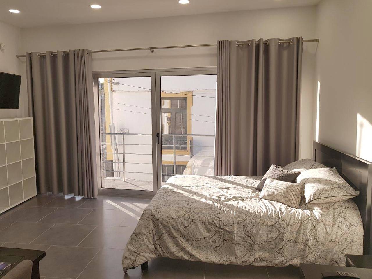 Apartamento inteiro, Black House in Praia da Vitória, Terceira