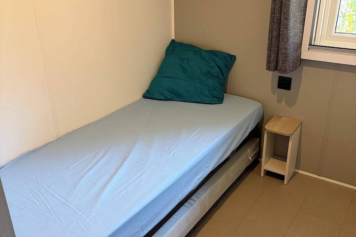 Cosy 3 bed mobile home, swimming pool in La Crau, Mittelmeerküste (Frankreich)