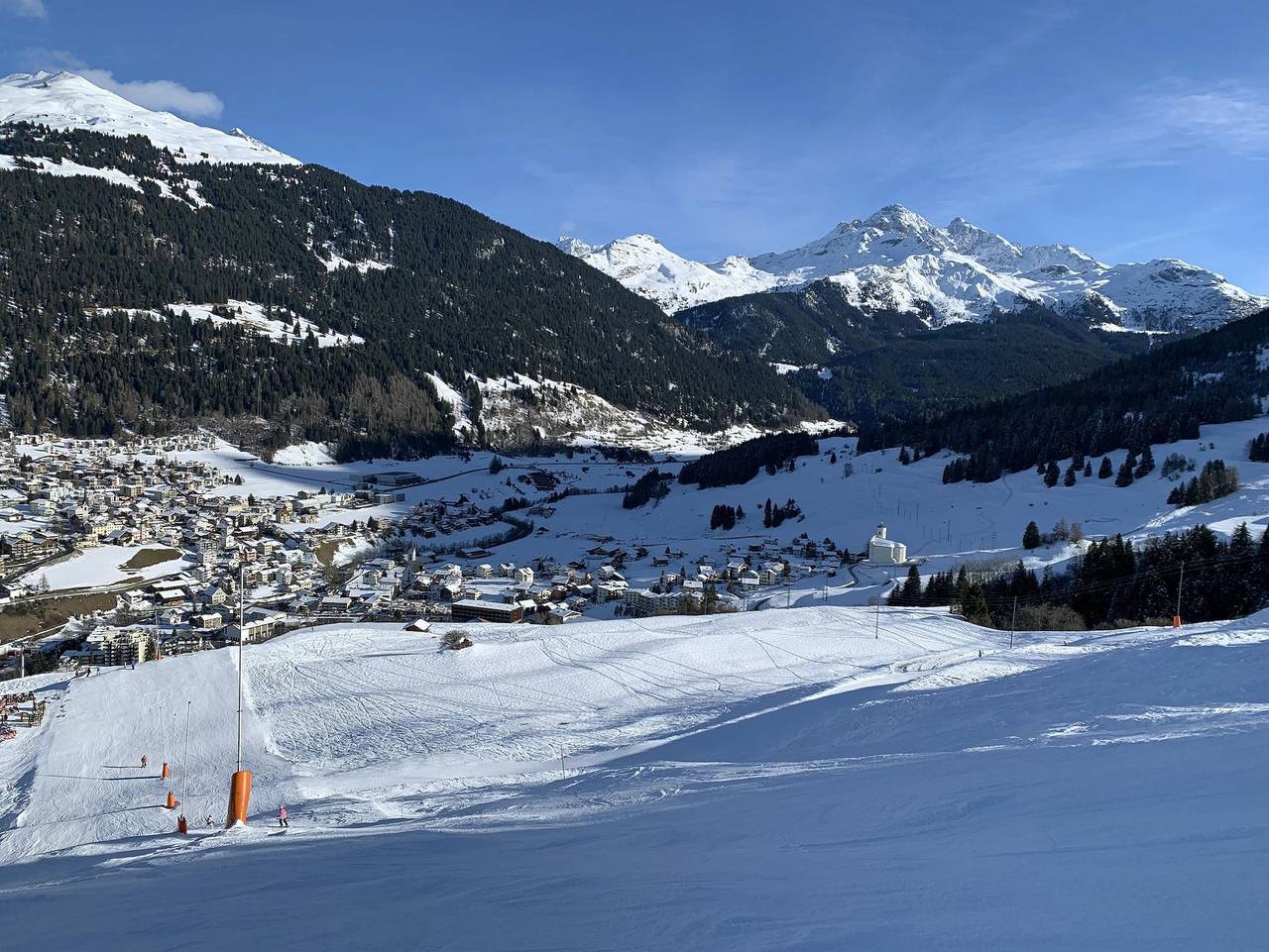 Ganze Ferienwohnung, Cadras 10 - 3 Zimmerwohnung - 4 Betten in Tinzen, Surses