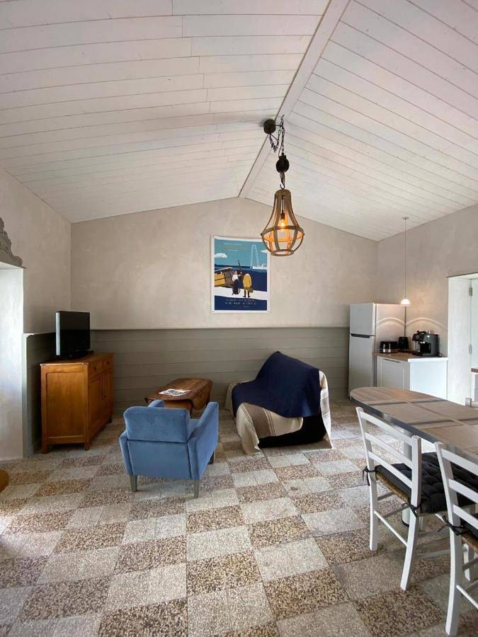 Location de vacances pour 2 personnes, avec jacuzzi et jardin à Port-des-Barques - 4