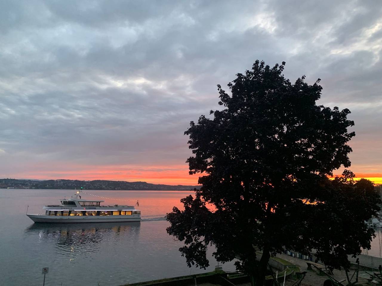 Ganze Ferienwohnung, Ferienwohnung Seeger - Ferienwohnung Seeger, 70 qm, 1 Schlafzimmer, 1 Wohn-/Schlafzimmer mit Doppelbett, überdachter Balkon, max. 4 Personen in Konstanz, Obersee (Bodensee)