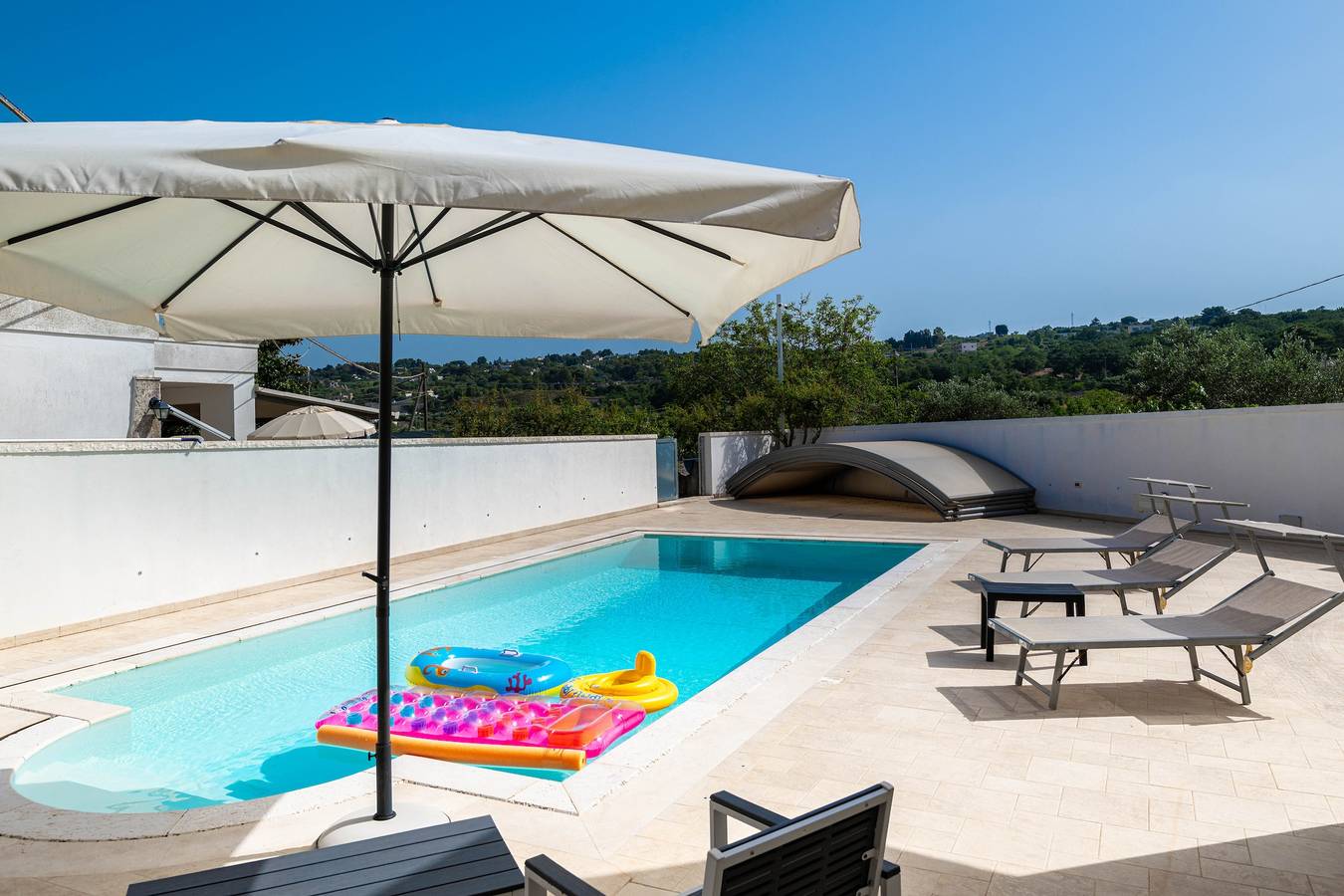Apartamento entero, Apartamento 'Il Villino Countryhouse' con piscina compartida, Wi-Fi y aire acondicionado in Martina Franca, Provincia de Taranto
