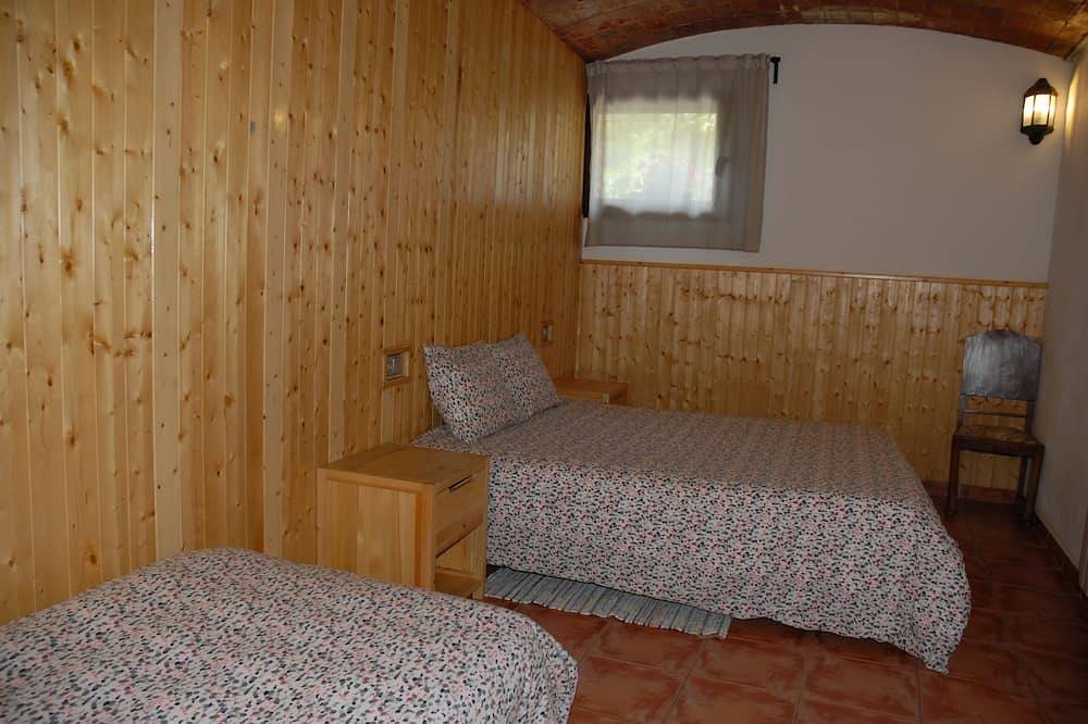 Canxai La Casa De Turisme Rural De La Garrotxa Per Disfrutar Amb Qui Més Estimes in Vall de Vianya, Garrotxa