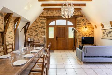 Gîte pour 8 Personnes dans Almont-les-Junies, Aveyron, Photo 2