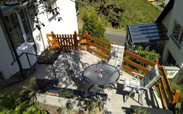 Ferienwohnung für 5 Personen, mit Balkon und Terrasse sowie Ausblick in Reichsburg Cochem