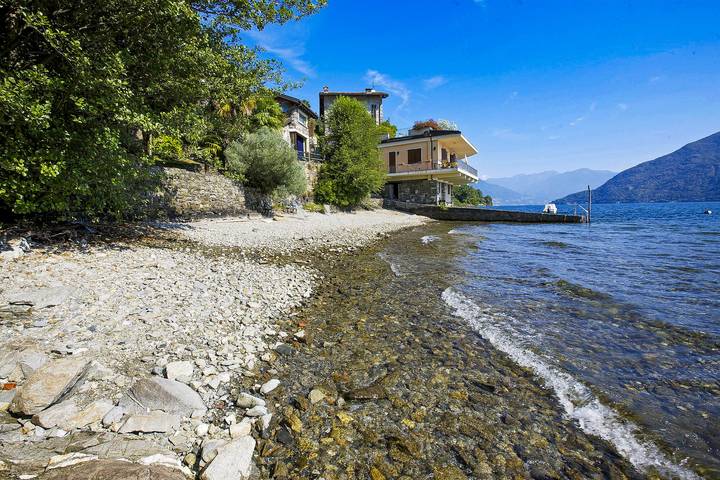Ferienwohnung für 2 Personen, mit Terrasse und Seeblick sowie Ausblick in Comune di Cannobio