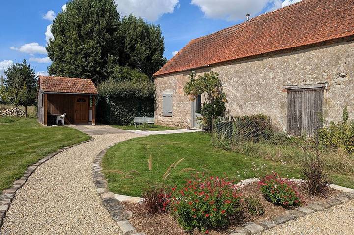 Log cabin for 2 people, with garden in Loire Valley