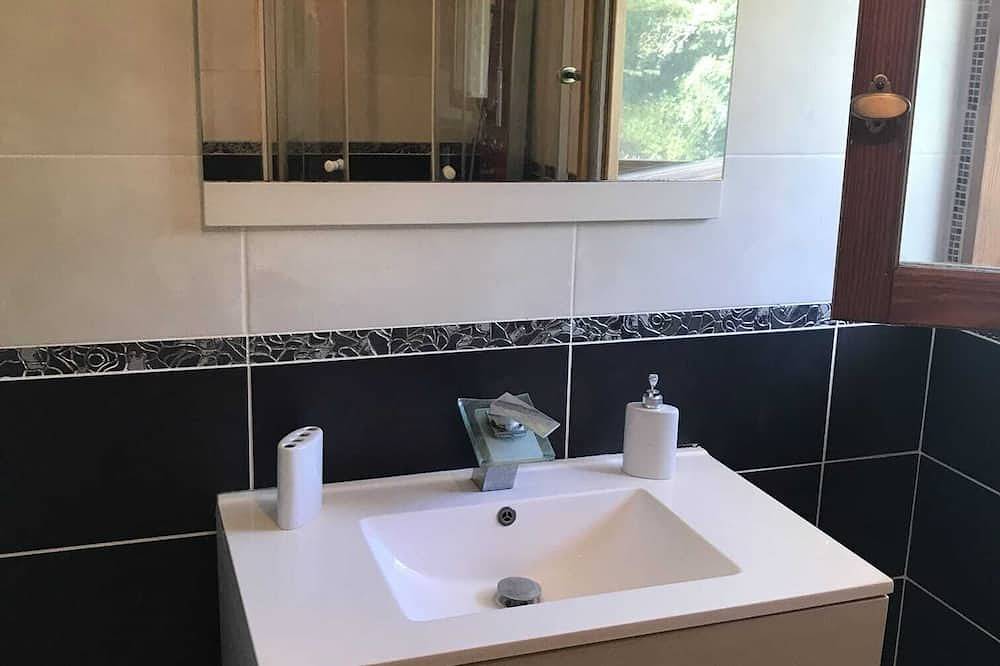 Appartamento intero, Studio Avec Vaste Jardin in Cranves-Sales, Saint-Julien-en-Genevois e dintorni