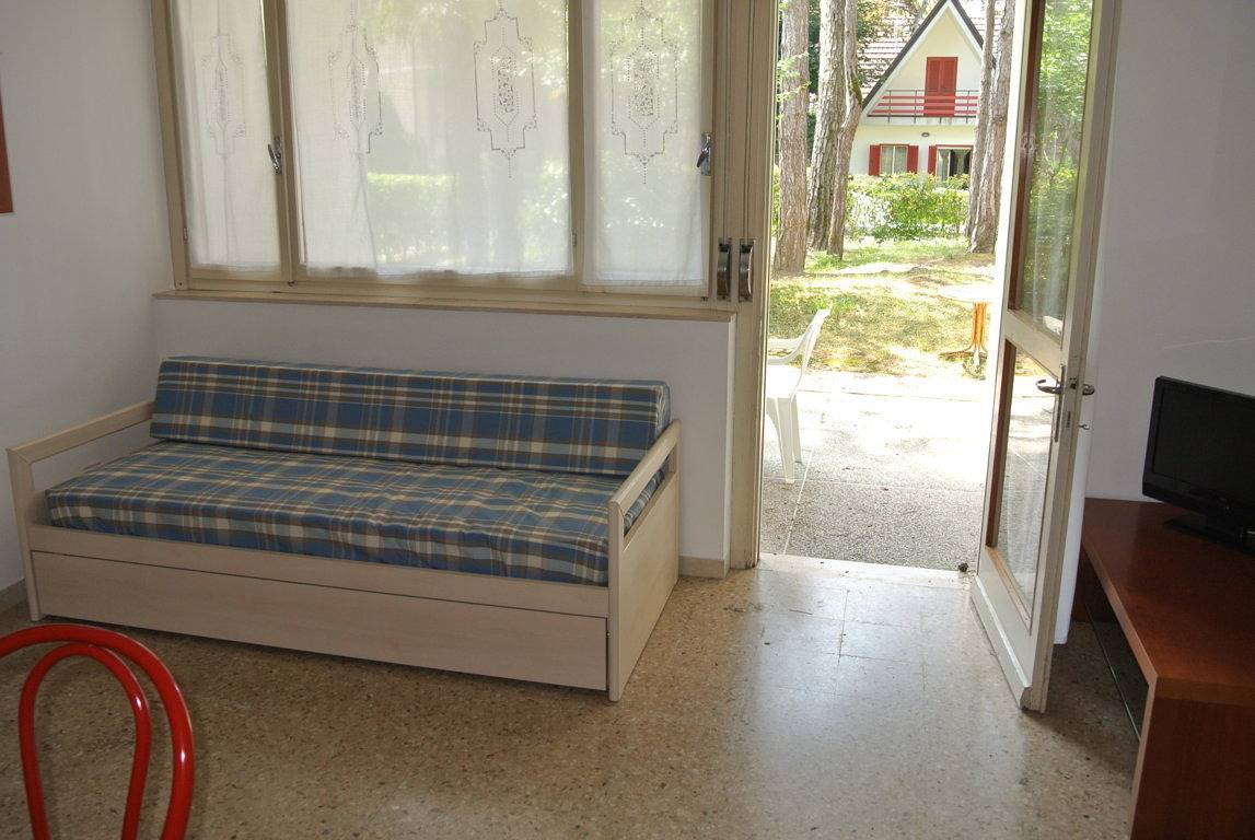 Appartement entier, Appartement de vacances pour 6 personnes avec jardin in Lignano Pineta, Lignano Sabbiadoro