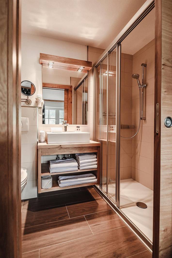 Doppelzimmer mit Dusche/Wc, Balkon 103 in Loferer und Leoganger Steinberge, Sankt Jakob in Haus