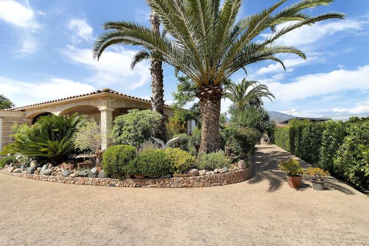 Chambre d’hôte pour 4 personnes, avec Jardin en Corse-du-Sud