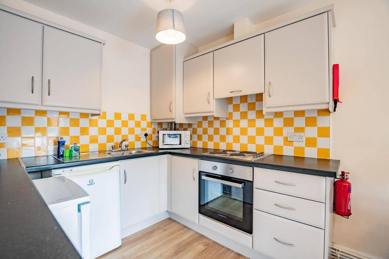 Entire apartment, Four-Bedroom Apartment in Limerick, County Limerick