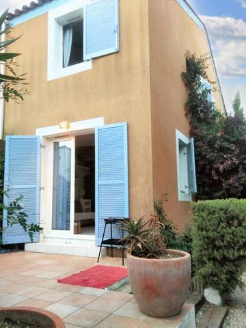 Gîte pour 5 personnes, avec terrasse dans Plage Miramar