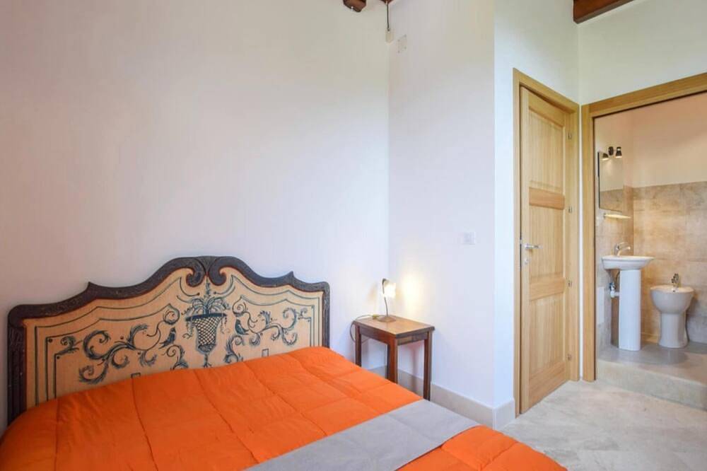 Ganze Wohnung, Apartment in der Nähe des Ätna mit Whirlpool in Gaggi, Messina Provinz