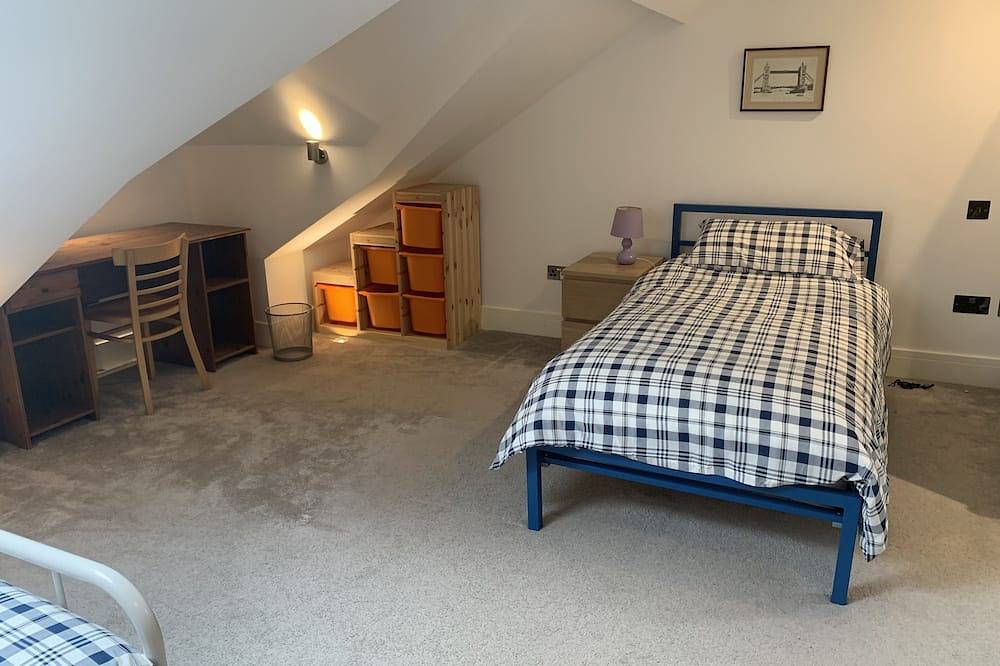 Geheel appartement, Spacious and bright modern styling 3 bed flat in Haringey, Londen