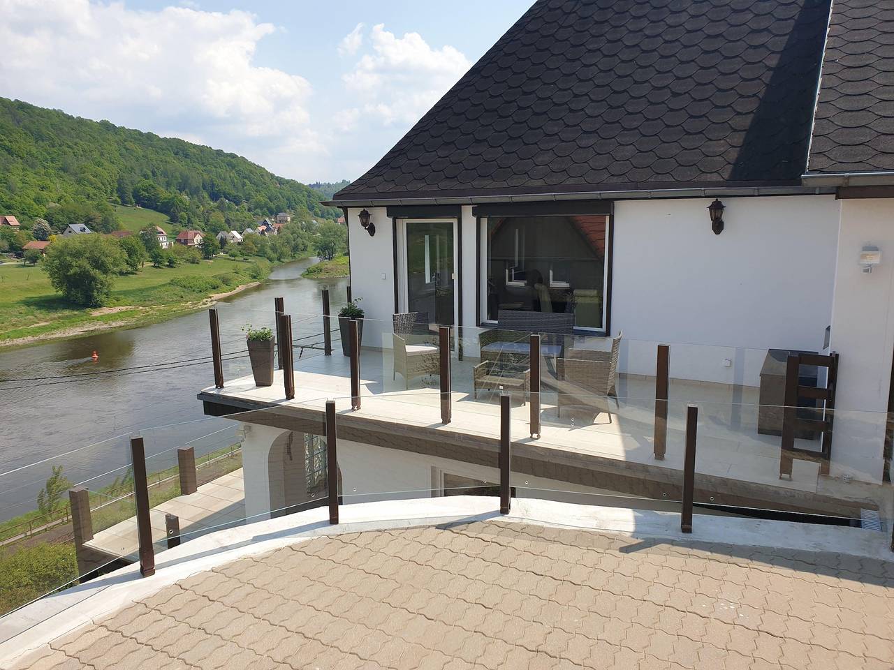 Ganze Ferienwohnung, Elbblick große Loftwohnung mit Terasse Sauna und Kamin in Königstein, Elbsandsteingebirge