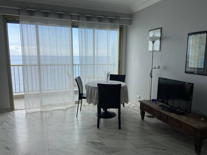 Apartamento para 2 personas, con vistas al mar y balcón en Costa Azul