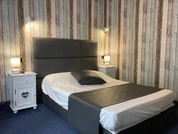 Hôtel pour 2 personnes, avec vue à Montluçon - 4