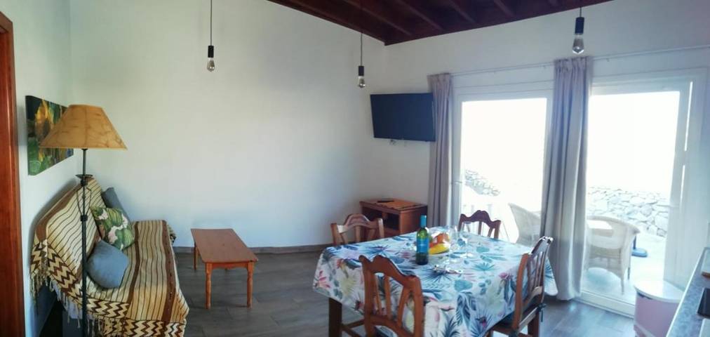 Casa rural para 3 personas, con piscina y jardín además de terraza y vistas en Puerto de la Cruz - 3