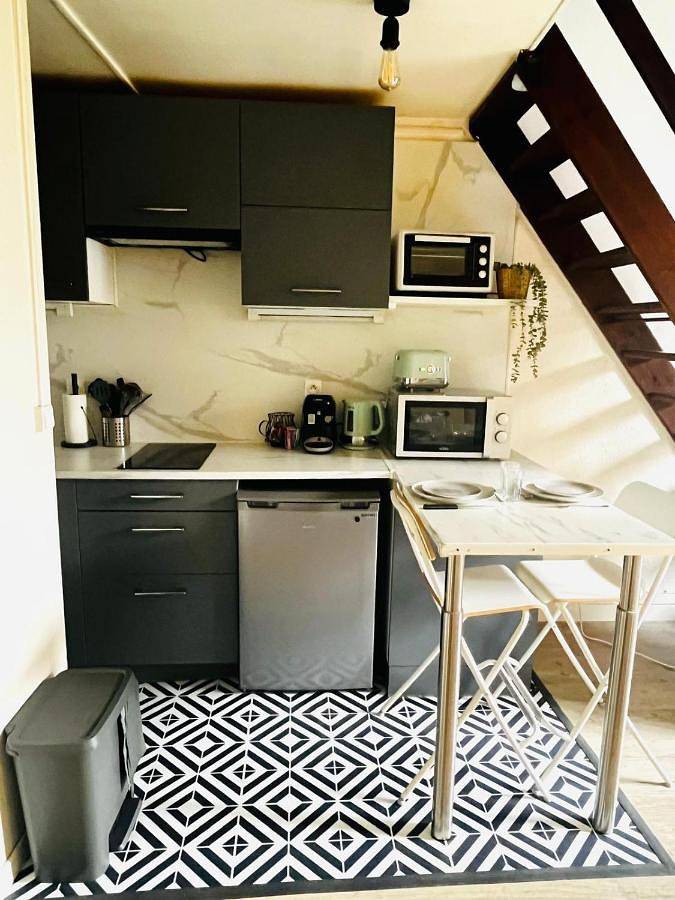 Appartement entier, One-Bedroom Apartment in Linas, Essonne