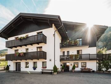 Ferienwohnung für 3 Personen, mit Garten in Latsch